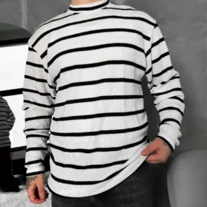 Гольф Classic Stripes – стильний гольф для чоловіків із принтом у смужку.